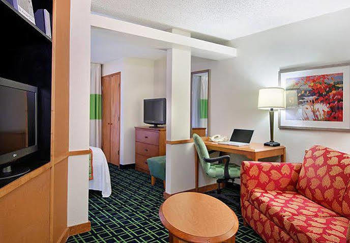 Fairfield Inn And Suites By Marriott Tampa North Temple Terrace Kültér fotó